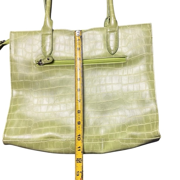 Light Green Croc Embossed Faux Leather Shoulder Bag Essential Tote - Picture 5 of 6